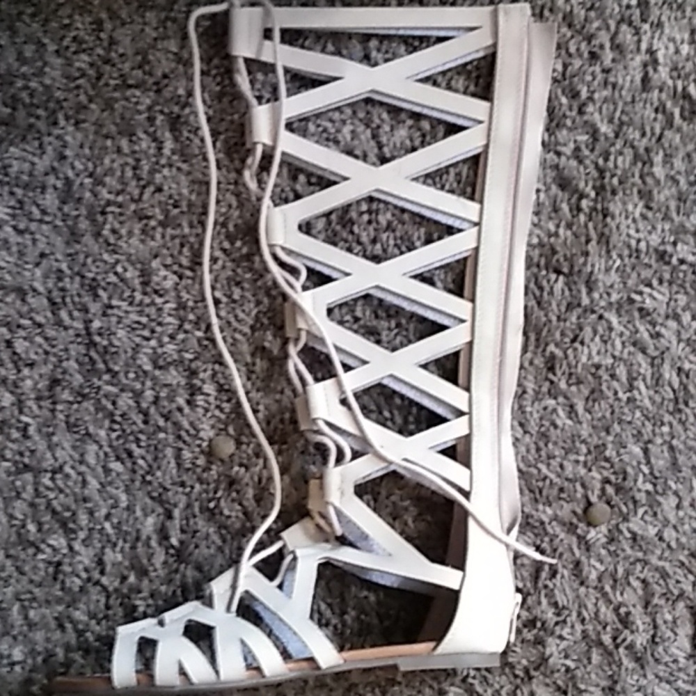 Gladiators, Dr scholl clogs